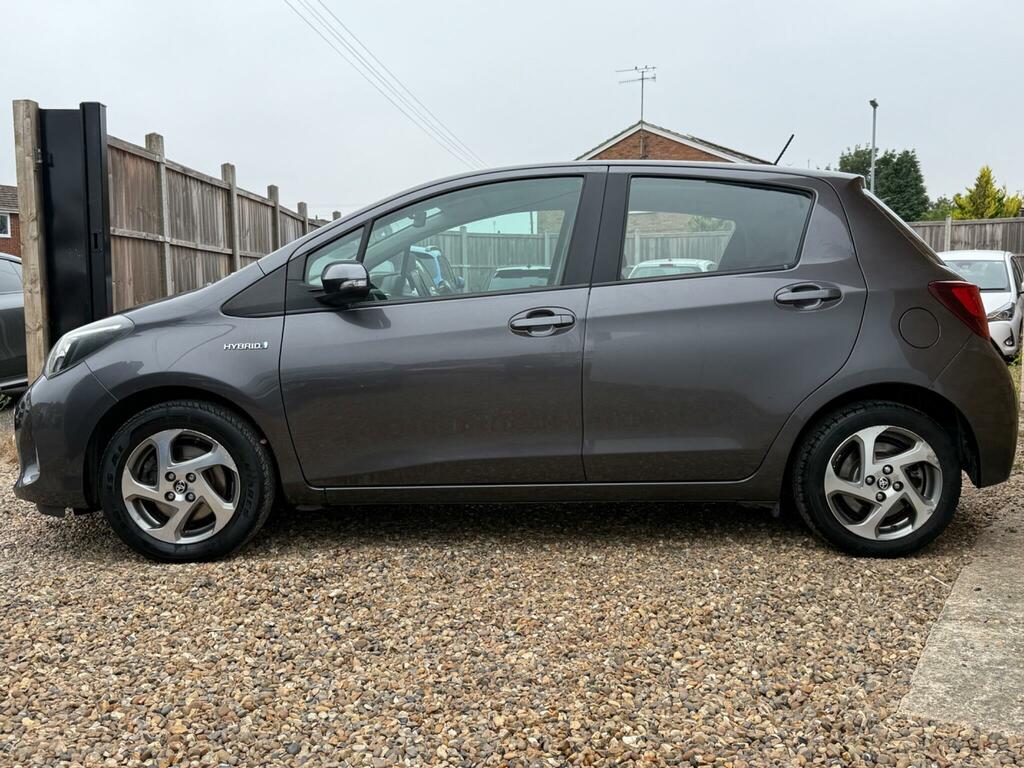 Toyota Yaris 1.5 Vvt-h Icon E-cvt Euro 6 Grey #5