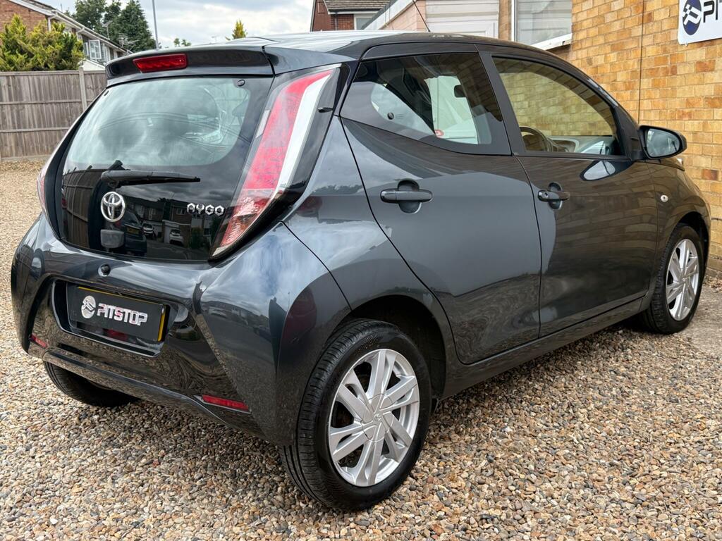 Toyota Aygo X X-pression Grey #6