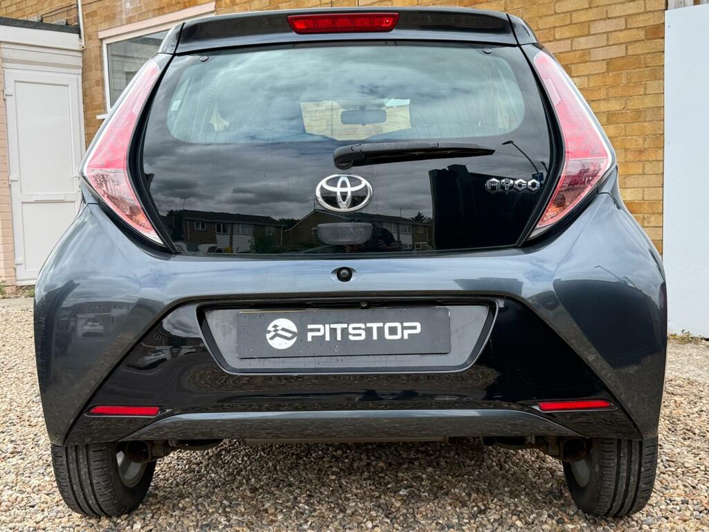 Toyota Aygo X X-pression Grey #5