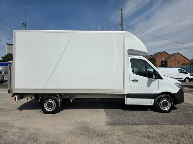 Mercedes-Benz Sprinter 2.0 315 Cdi Progressive Lwb Luton Tailift Rwd L3 1 White