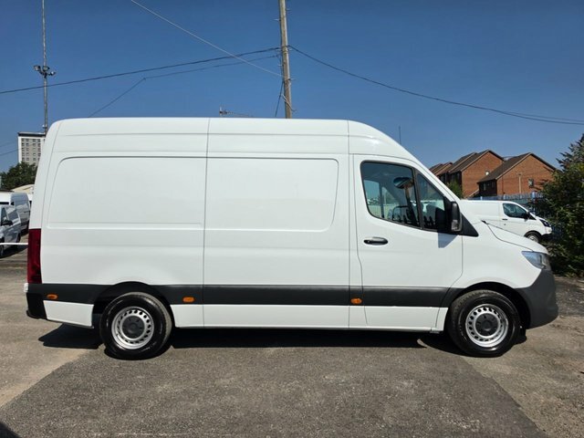 Mercedes-Benz Sprinter 2.0 315 Cdi Progressive Mwb Gah Chiller Rwd L2 H2 White