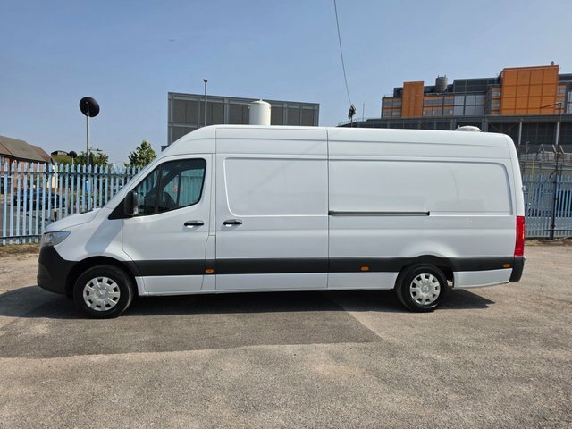 Mercedes-Benz Sprinter 2.0 315 Cdi Premium Lwb Rwd L3 H2 150 Bhp Euro 6 White #2