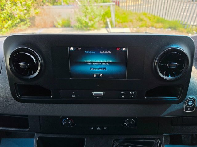 Mercedes-Benz Sprinter 3.5T H2 Progressive Van White #15