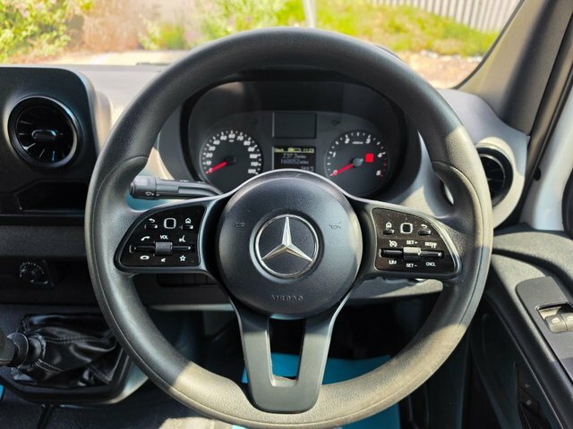 Mercedes-Benz Sprinter 3.5T H2 Progressive Van White #13