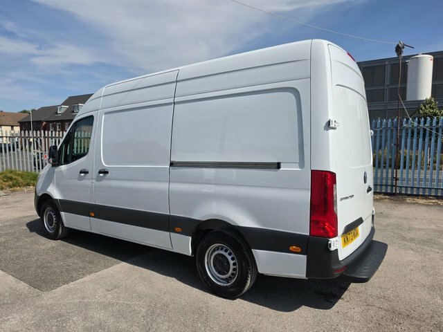Mercedes-Benz Sprinter 2.0 315 Cdi Progressive Mwb Rwd L2 H2 150 Bhp Eur White #3
