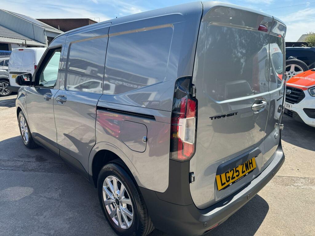 Ford Transit Courier 1.0 Ecoboost Limited Swb Euro 6 Ss LG25ZWH Silver #5
