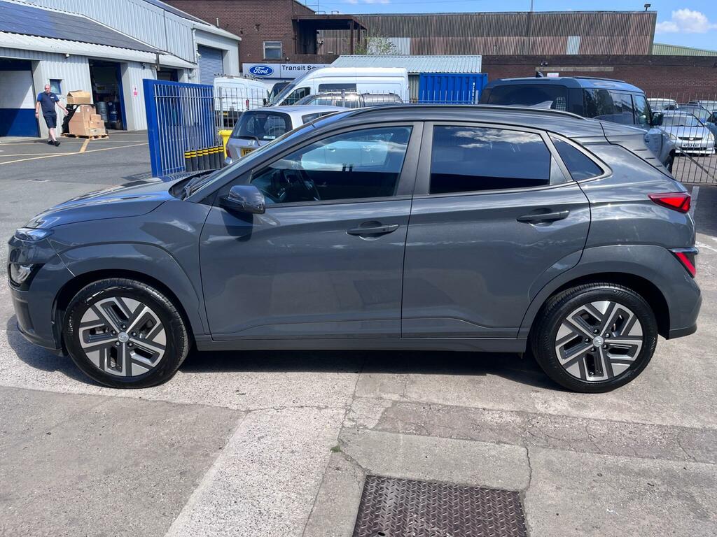 Hyundai Kona 39Kwh Premium 10.5Kw Charger CY23JZL Grey #5