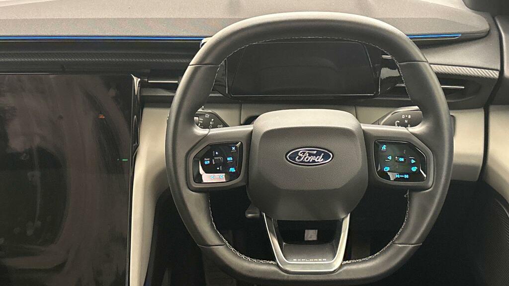 Ford Explorer Extended Range 77Kwh Premium Blue #6