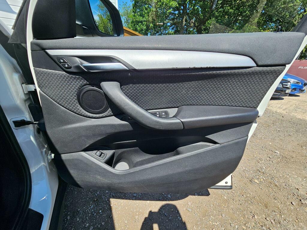 BMW X1 2L Xline Black #35