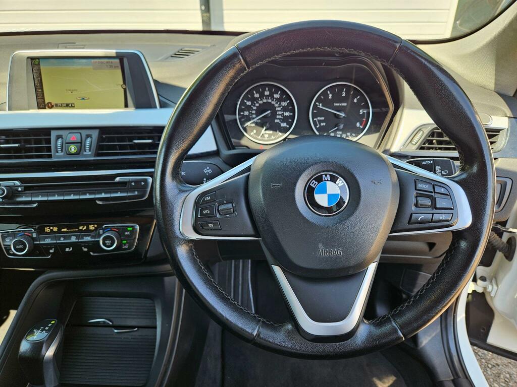 BMW X1 2L Xline Black #30