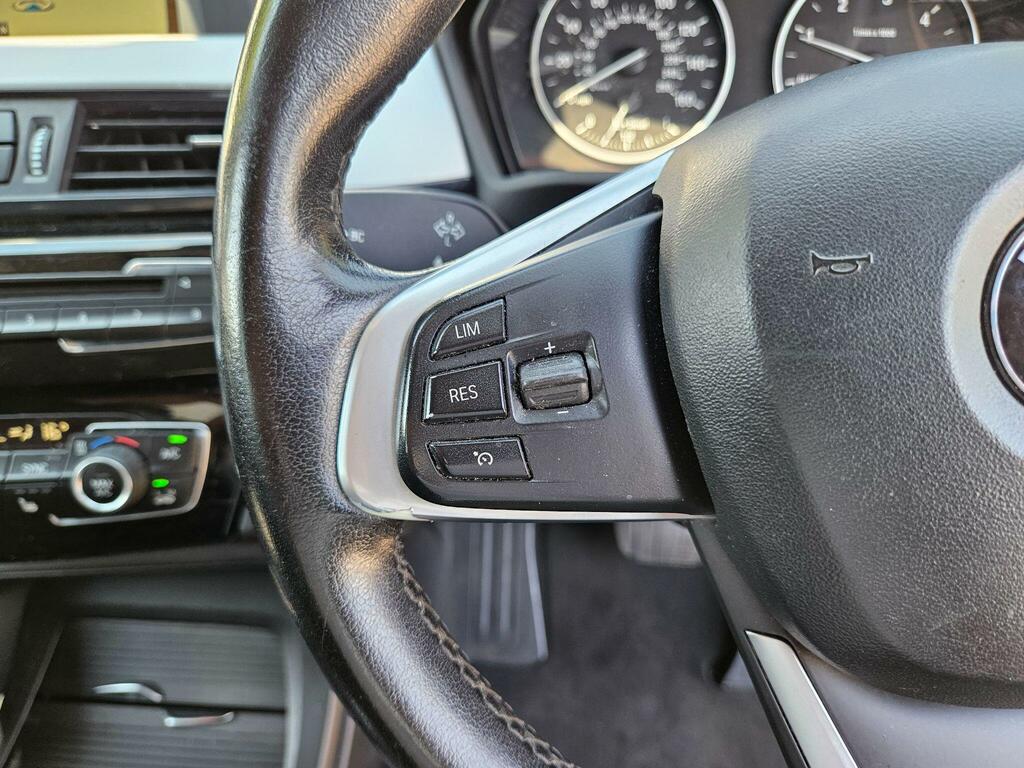 BMW X1 2L Xline Black #31