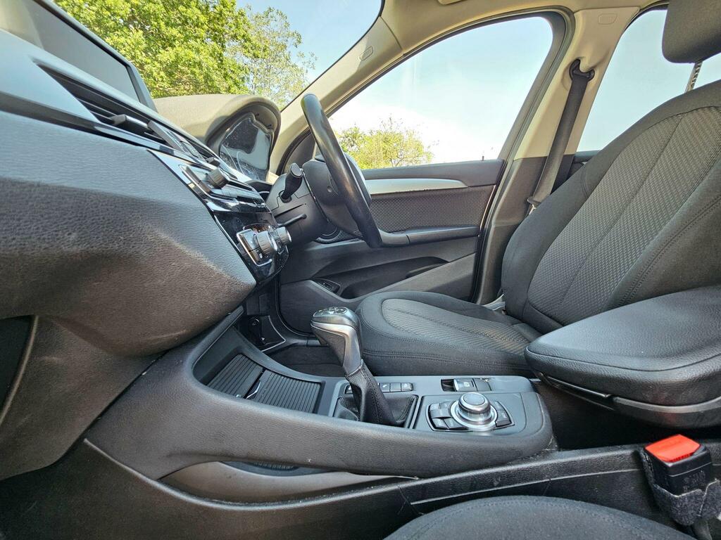 BMW X1 2L Xline Black #43