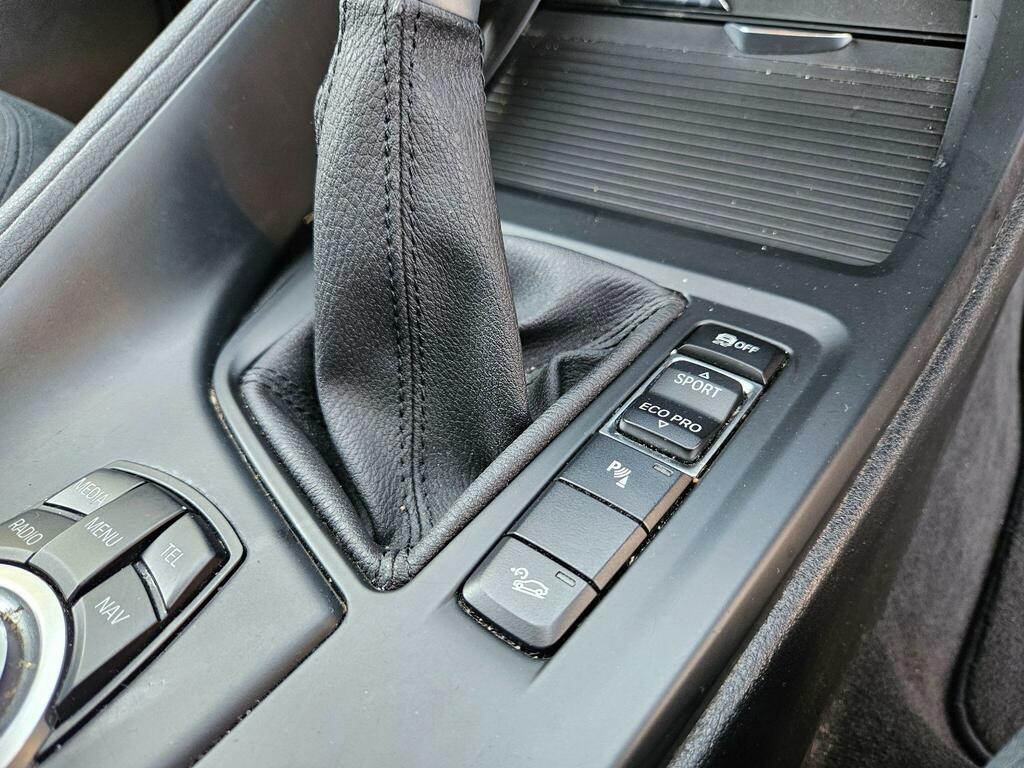 BMW X1 2L Xline Black #26