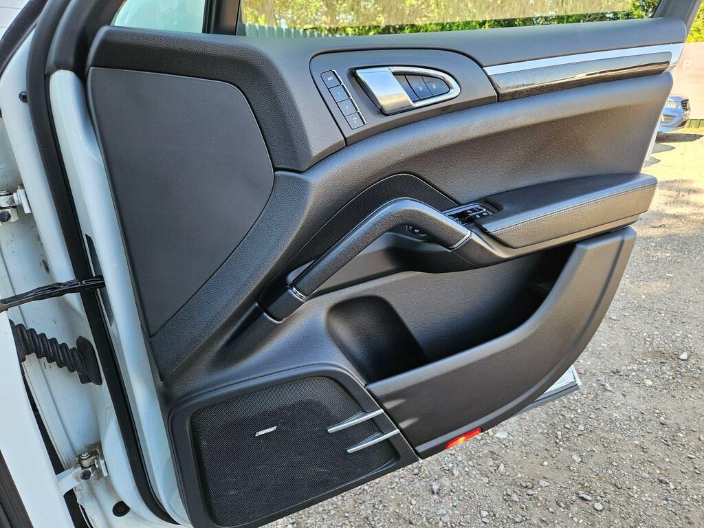 Porsche Cayenne Suv Black #39