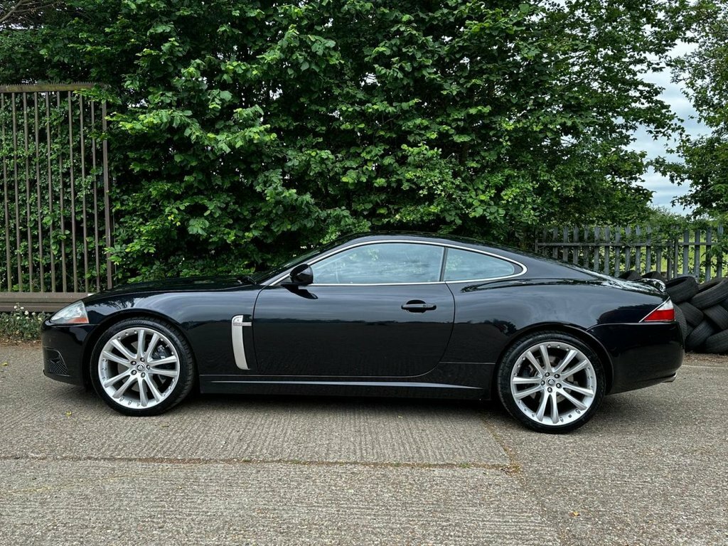 Jaguar XKR Coupe Black #4