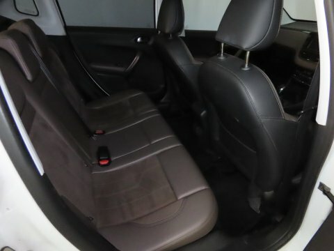 Peugeot e-2008 E-hdi Feline #5