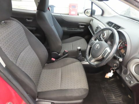 Toyota Yaris Vvt-i Icon Plus  #6
