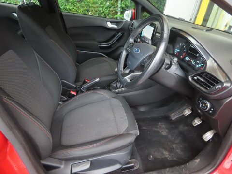 Ford Fiesta Hatchback White #6