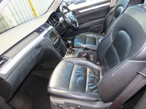 Skoda Superb Hatchback Beige #11
