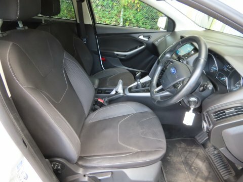 Ford Focus 1.5 Ecoblue 120 Titanium X #9