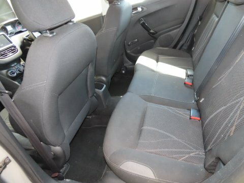 Peugeot 208 Active #6