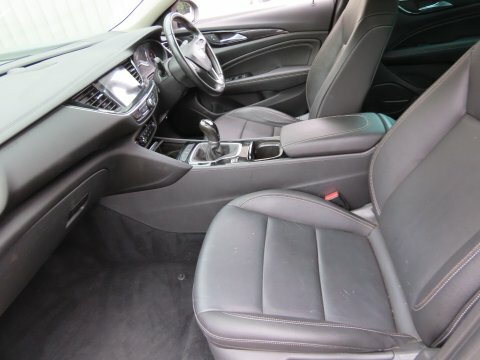 Vauxhall Insignia 1.5 Design Ecotec 138 Bhp White #11