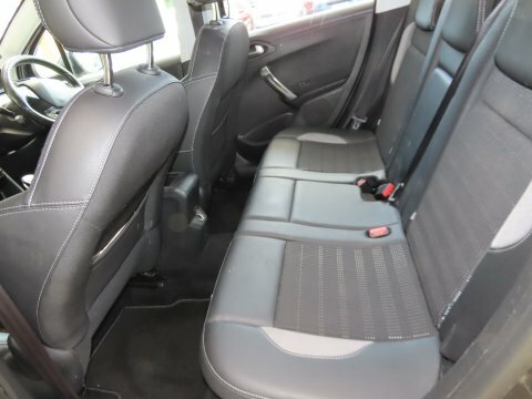 Peugeot 2008 Blue Hdi S #6