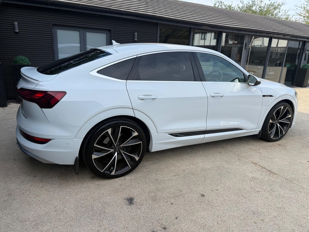 Audi E-tron 300Kw 55 Quattro 95Kwh Launch Edition Silver #12