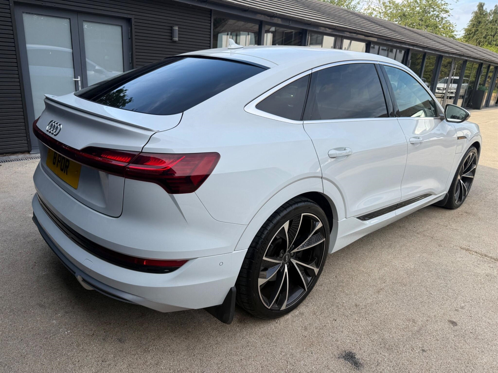 Audi E-tron 300Kw 55 Quattro 95Kwh Launch Edition Silver #15
