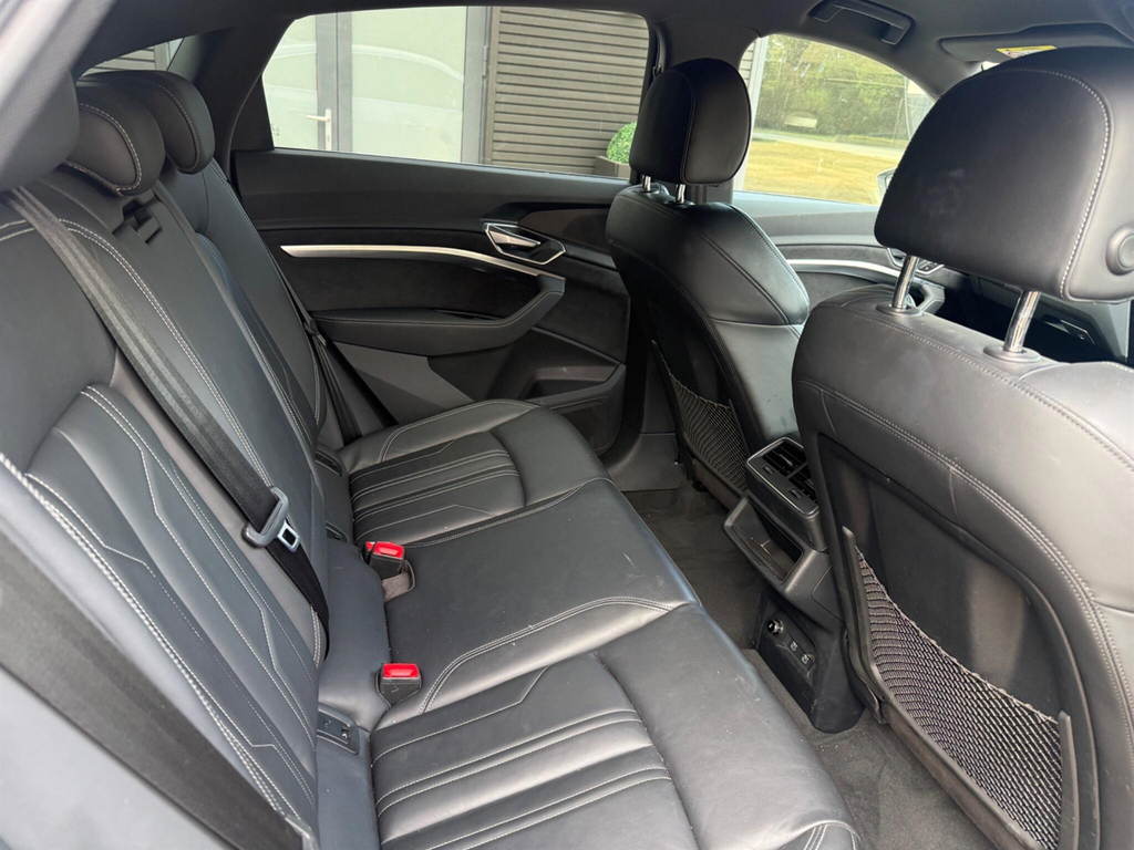 Audi E-tron 300Kw 55 Quattro 95Kwh Launch Edition Silver #19