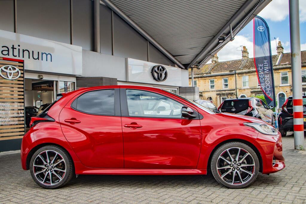Toyota Yaris 1.5 Vvt-h Gr Sport E-cvt Euro 6 Ss WR23CZC Red #3