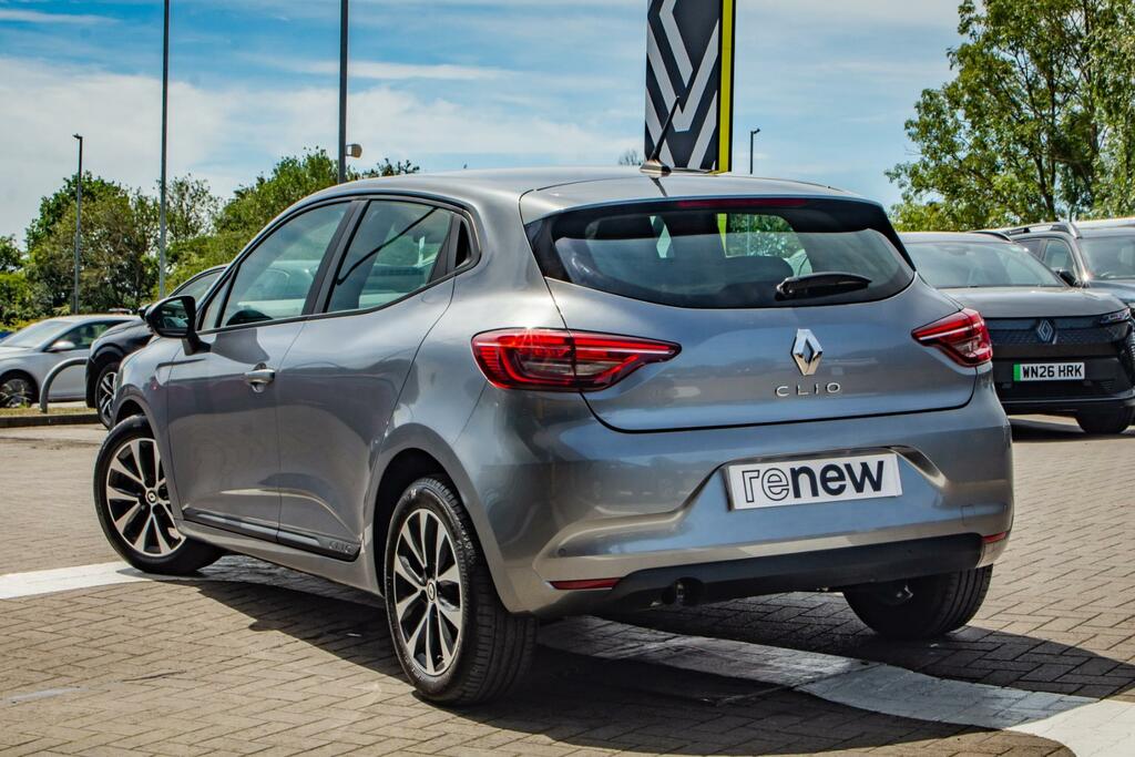 Renault Clio Hatchback Evolution #5