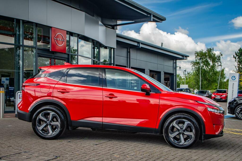 Nissan Qashqai 1.3 Dig-t Mhev N-connecta Xtron 4Wd Euro 6 Ss 5 YE23VFN Red #5