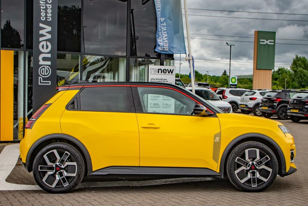 Renault 5 E-Tech E-tech Hatchback Techno WN26NVX Yellow #3