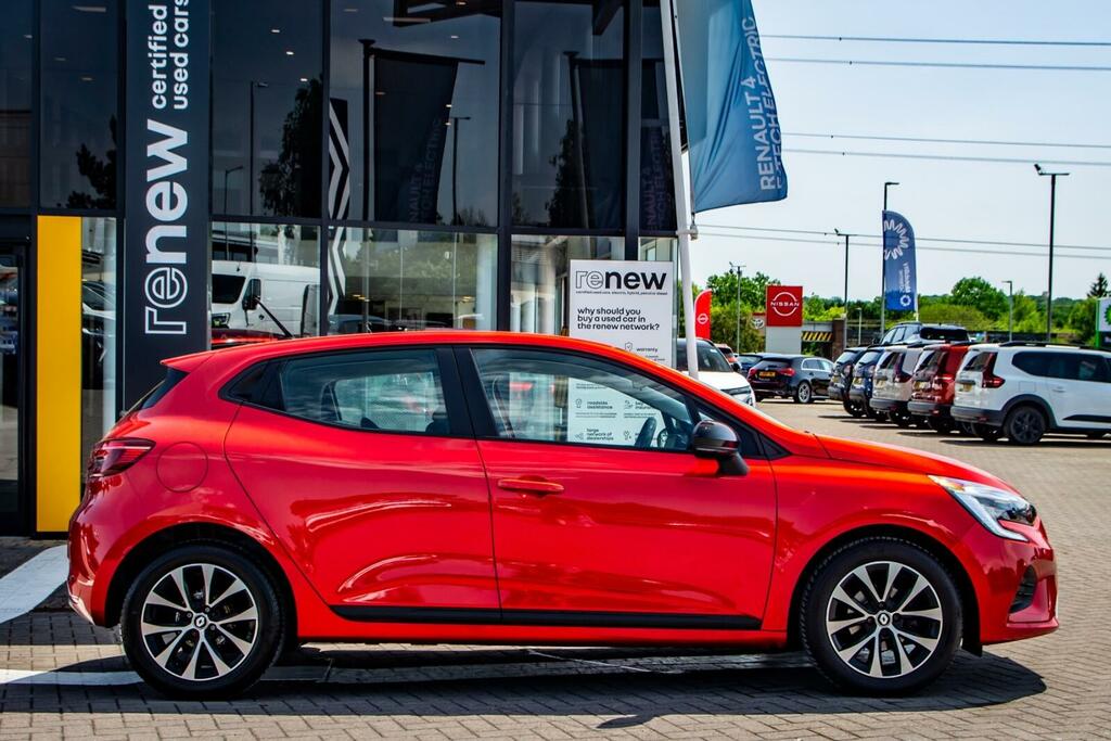Renault Clio Hatchback Evolution Red #3