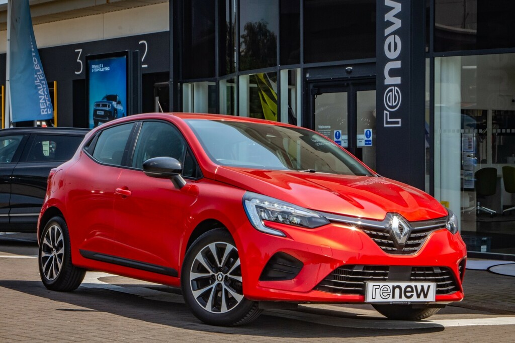 Renault Clio Hatchback Evolution Red