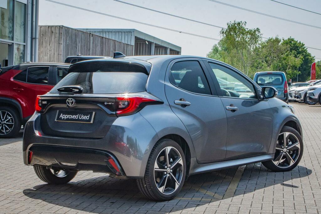 Toyota Yaris 1.5 Vvt-h Excel E-cvt Euro 6 Ss Grey #2
