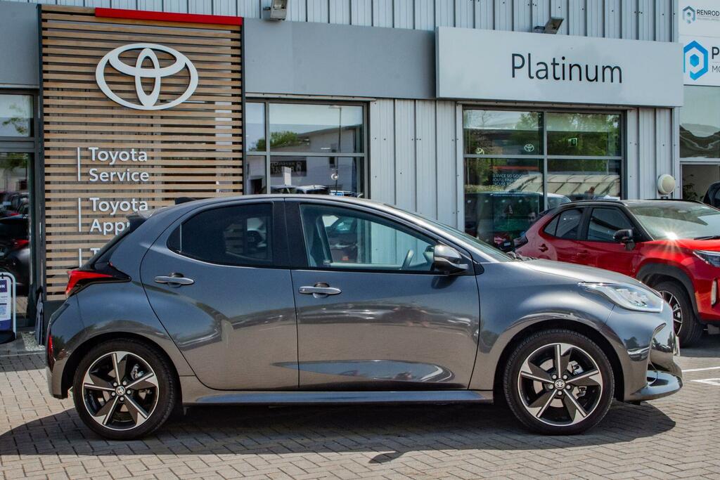 Toyota Yaris 1.5 Vvt-h Excel E-cvt Euro 6 Ss Grey #3