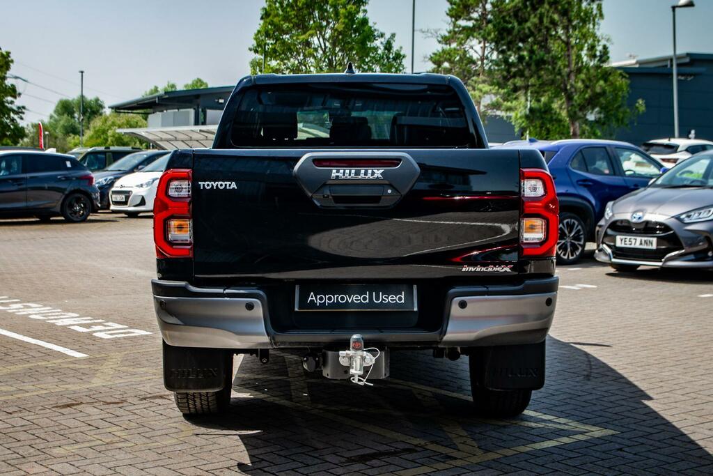 Toyota HILUX 2.8 D-4d-h Invincible X 4Wd Euro 6 Black #4