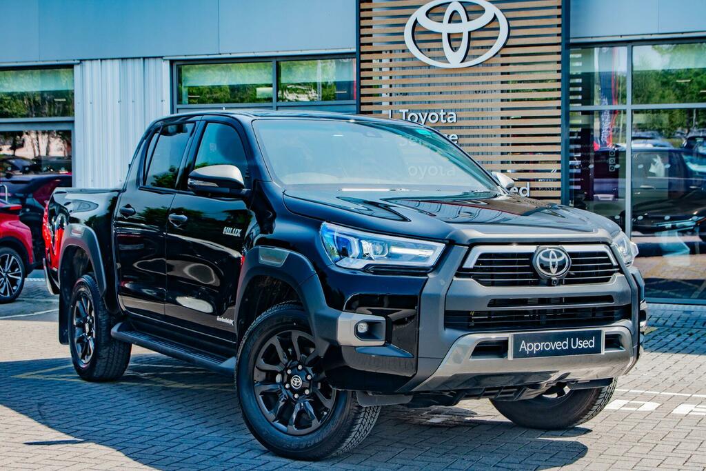 Toyota HILUX 2.8 D-4d-h Invincible X 4Wd Euro 6 Black
