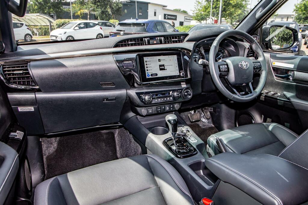 Toyota HILUX 2.8 D-4d-h Invincible X 4Wd Euro 6 Black #6