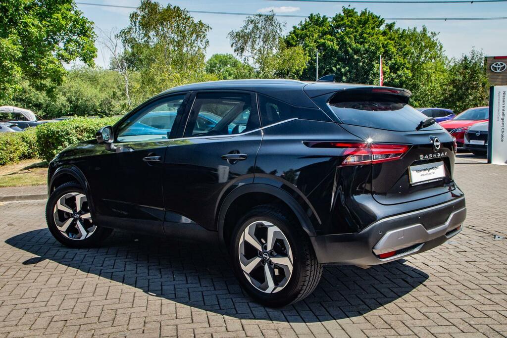Nissan Qashqai 1.3 Dig-t Mhev N-connecta Xtron Euro 6 Ss DN24AOY Black #3