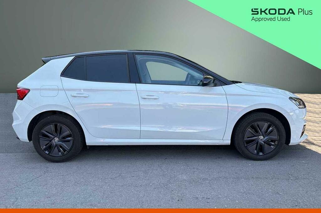 Skoda Fabia 1.0 Mpi 80 Colour Edition HJ74XLT White #4