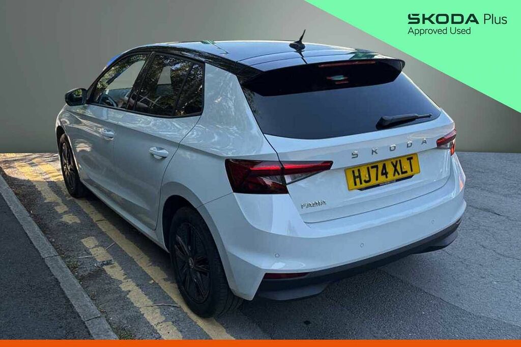 Skoda Fabia 1.0 Mpi 80 Colour Edition HJ74XLT White #3