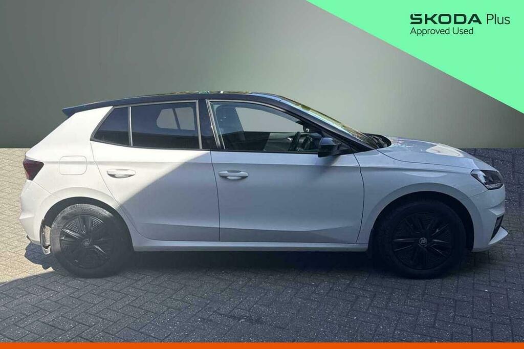 Skoda Fabia 1.0 Tsi Colour Edition White #4