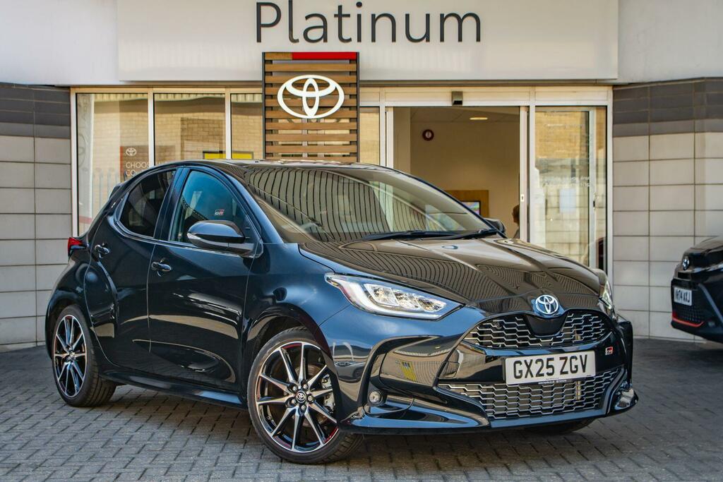 Toyota Yaris 1.5 Vvt-h Gr Sport E-cvt Euro 6 Ss Black