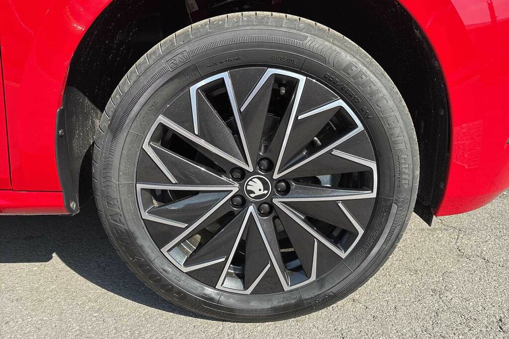 Skoda Kamiq 1.0 Tsi 95 Design Edition Red #5