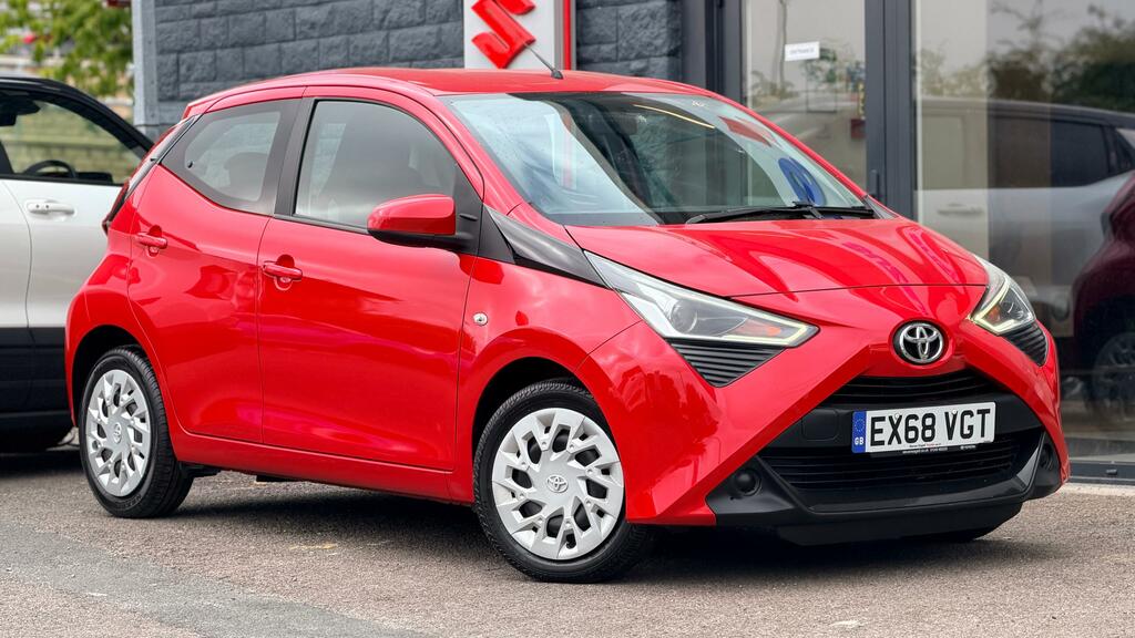 Toyota Aygo 1.0 Vvt-i X-play Hatchback Euro Red