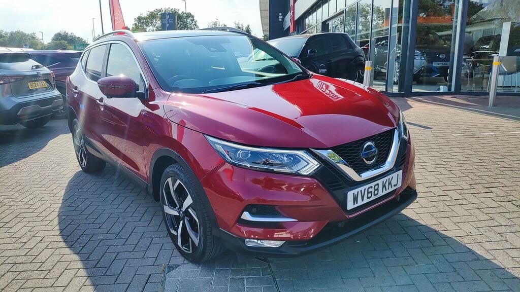 Nissan Qashqai 1.3 Dig-t Tekna Euro 6 Ss Red