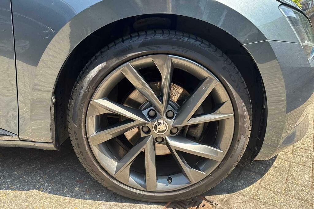 Skoda Superb 1.5 Tsi Sport Line Plus Dsg Grey #5